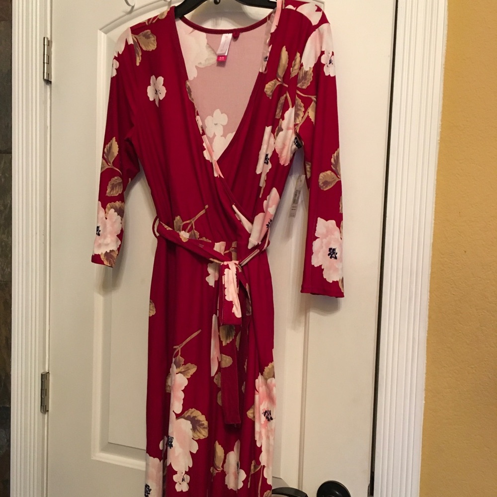 Red Floral Wrap jumpsuit, NEW with tag 
Unique, sexy